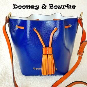 NWOT Dooney & Bourke Leather Drawstring Bucket Bag